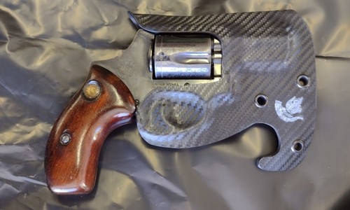 Smith wesson bodyguard 38 - &,